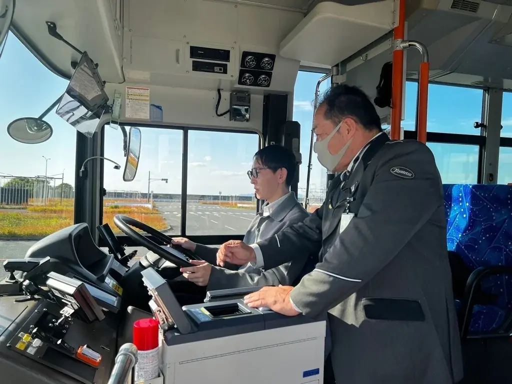 【運転が好き】バスやタクシーの運転士を目指す方を支援します！運転体験ができる合同会社説明会を開催 画像 2