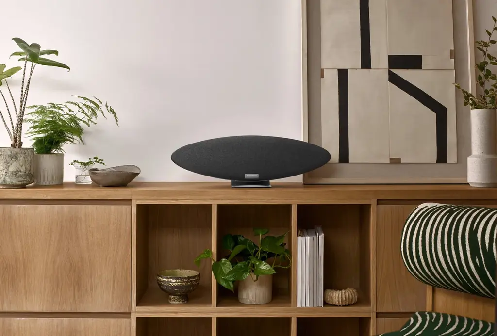 [Bowers & Wilkins イベント情報] 新宿高島屋にて期間限定のBowers & Wilkins × ROLF BENZ ポップアップストアをオープン 画像 3