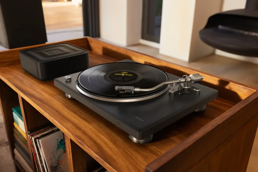 [Bowers & Wilkins イベント情報] 新宿高島屋にて期間限定のBowers & Wilkins × ROLF BENZ ポップアップストアをオープン 画像 6