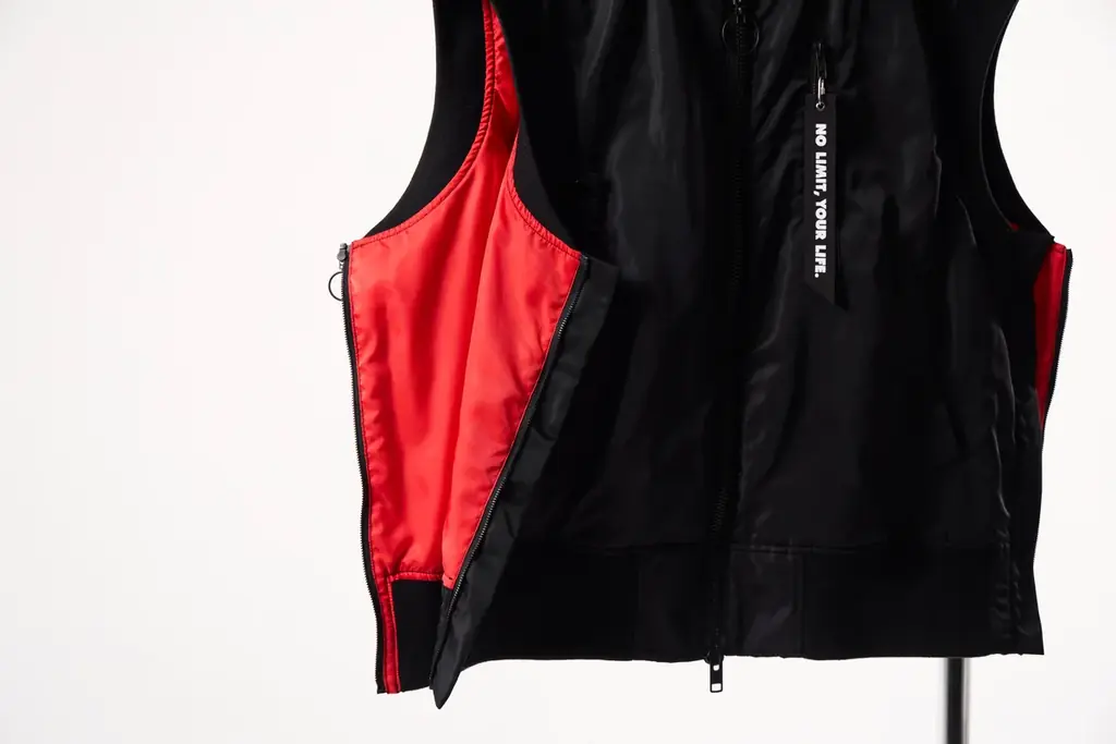 視線入力デザインのチャリティアパレル「01 BORDERLESS WEAR」新作公開 画像 18