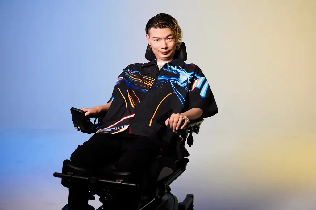 視線入力デザインのチャリティアパレル「01 BORDERLESS WEAR」新作公開 画像 21