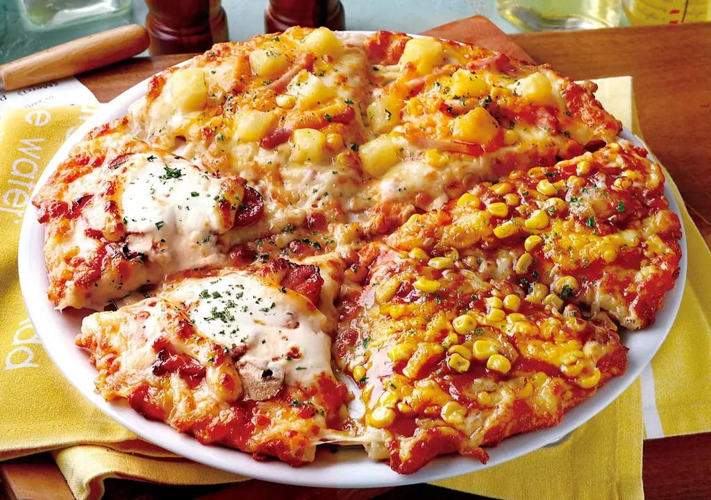 いつものおうち時間、今日は3つの美味しさ ひとり占め！　ピザーラ『夏のナチュラルチーズトリオ』『夏のプレミアムトリオ』発売 画像 1
