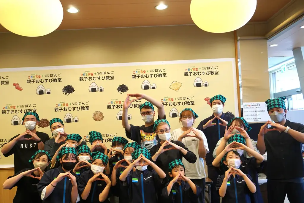 累計1500万食突破！おにぎり専門店「ぼんご」監修新作　女将も好きな組み合わせ！太鼓判の「まぐろたたきと生たらこ」「鳥唐揚げマヨネーズ」登場定番手巻の1.5倍（※）「大きなおむすび」6月9日（火）発売 画像 5