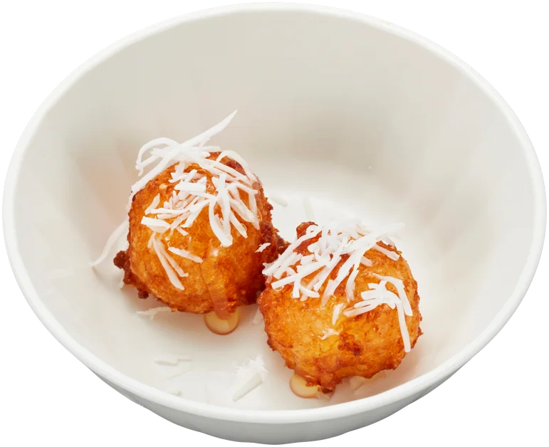 【かっぱ寿司】“シャリ”から生まれた新感覚１１０円スイーツ、「寿司屋のシャリスイーツ」の『かっぱのシャリドーナツ』に夏の新フレーバー「ハニーココナッツ」が登場！ 画像 2