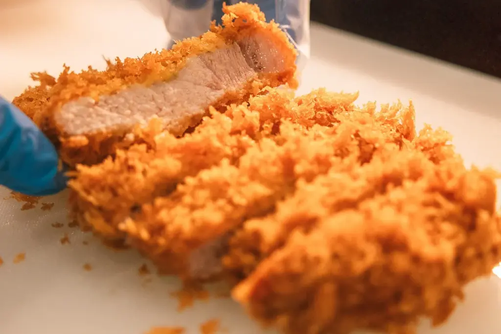 【東北初出店】毎朝精米 “新潟産コシヒカリ” が食べ放題！『厚切りとんかつ よし平』宮城県大崎市に、6/17（水）OPEN！ 画像 2