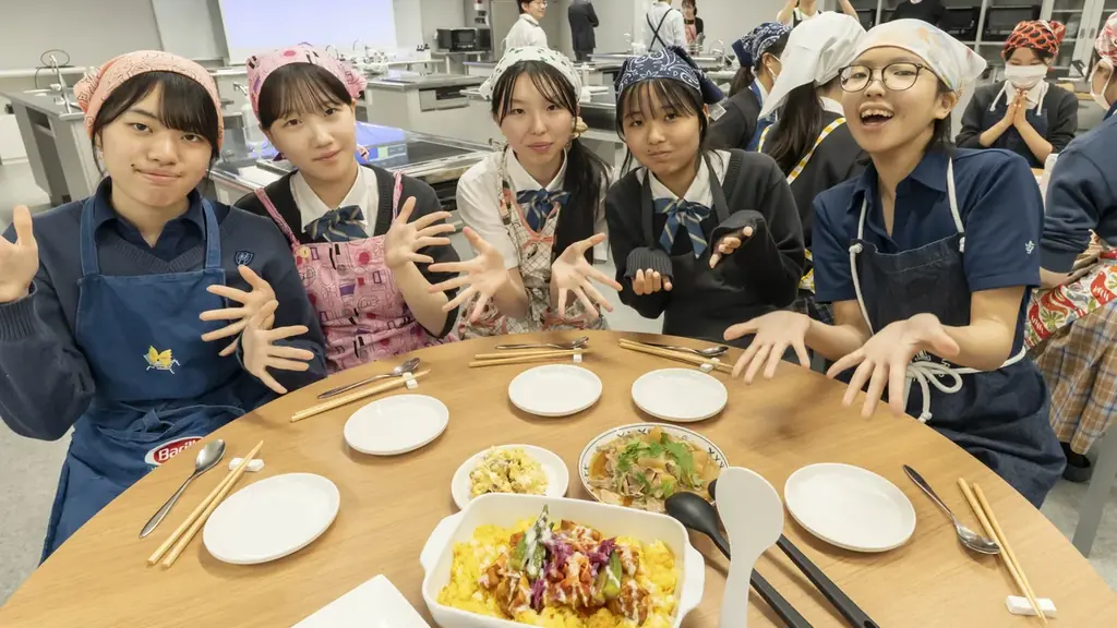 【事後レポート】オイシックス・ラ・大地が品川女子学院で特別授業を実施　「食」を切り口に社会課題とビジネスのつながりを学び、28歳の自分のあり方を考える 画像 14