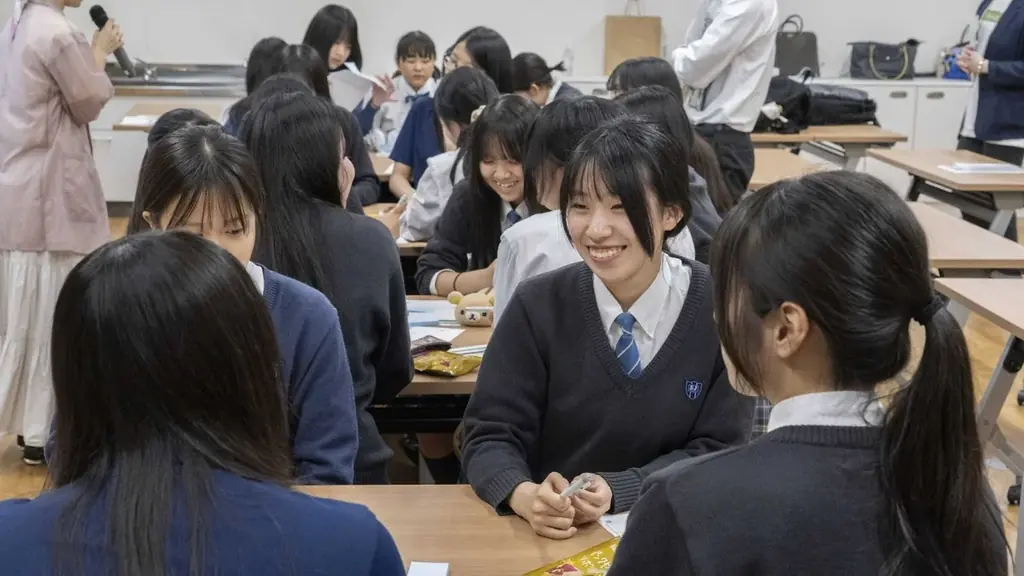 【事後レポート】オイシックス・ラ・大地が品川女子学院で特別授業を実施　「食」を切り口に社会課題とビジネスのつながりを学び、28歳の自分のあり方を考える 画像 6