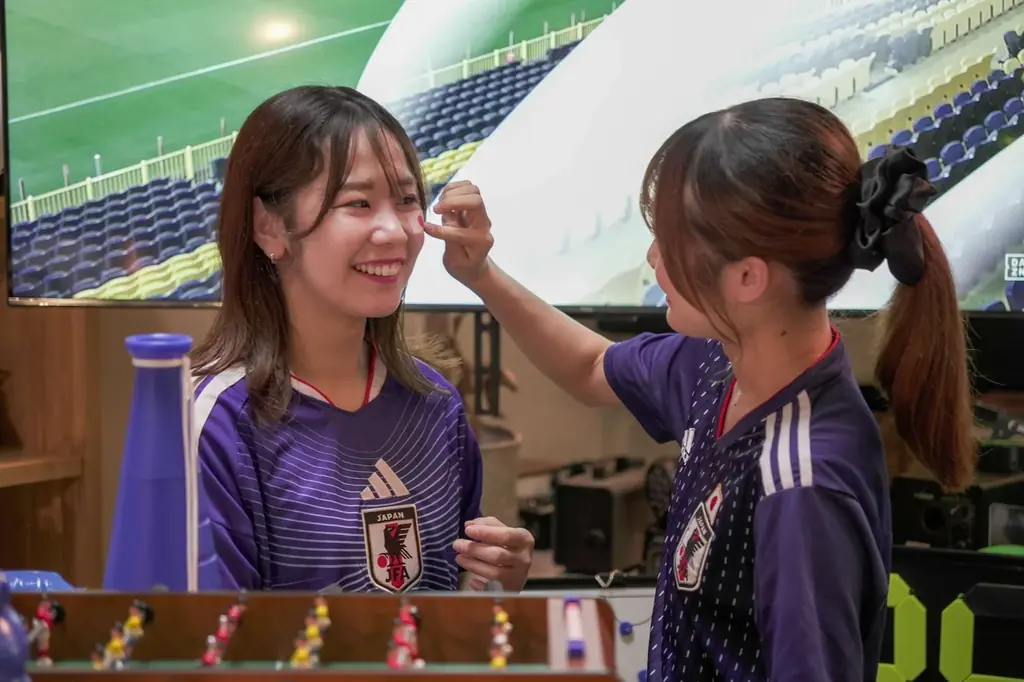 おふろcafe utatane で、とことん楽しむサッカー観戦イベントを実施中。おふろでラウンジで盛りあがろう 画像 5
