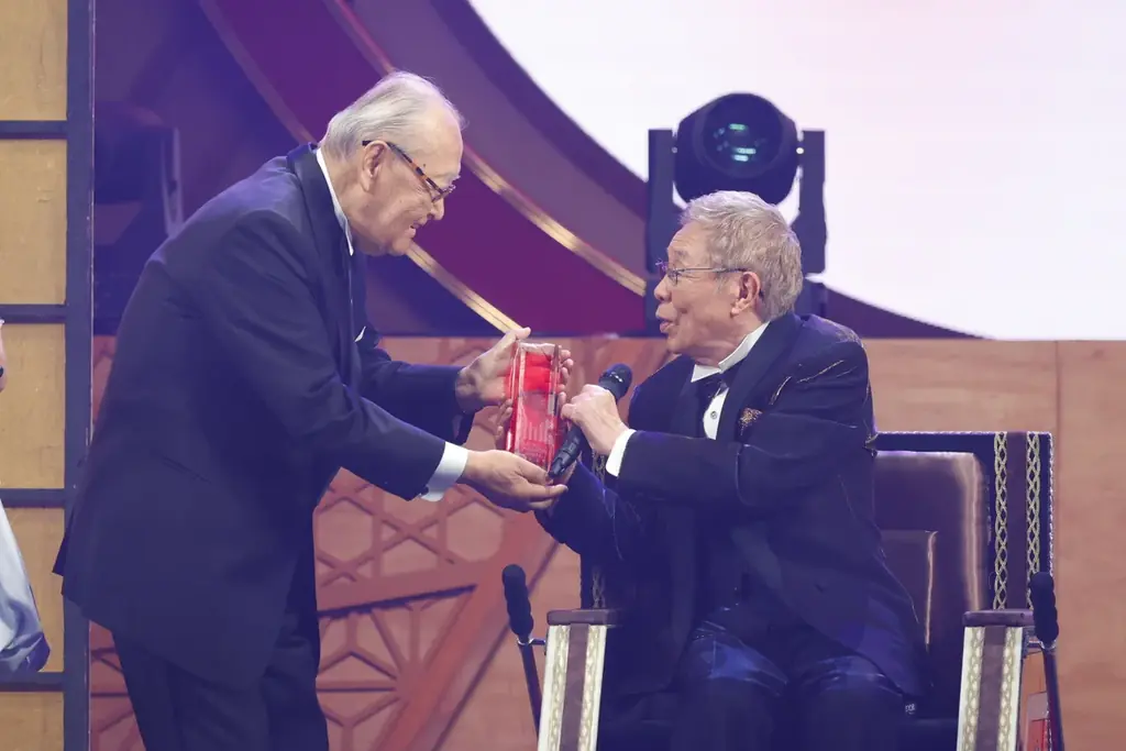「MUSIC AWARDS JAPAN 2026 演歌・歌謡曲LIVE［最優秀演歌・歌謡曲 楽曲賞 授賞式］」、開催！最優秀演歌・歌謡曲楽曲賞はSHOW-WA&MATSURIの「僕らの口笛」！ 画像 5