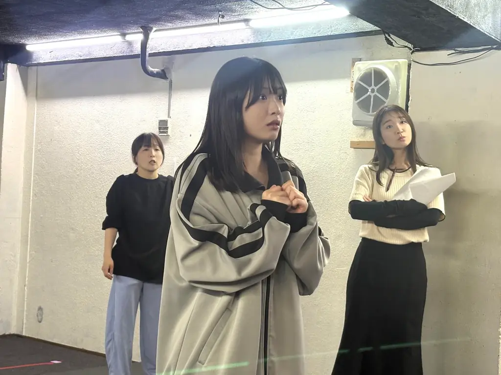 湊丈瑠主演、小越春花、熊沢学、寶珠山駿ら出演、AIアクションコメディ『Code:True』熱気と笑いに溢れる稽古場写真＆初出しキャストコメント 画像 6
