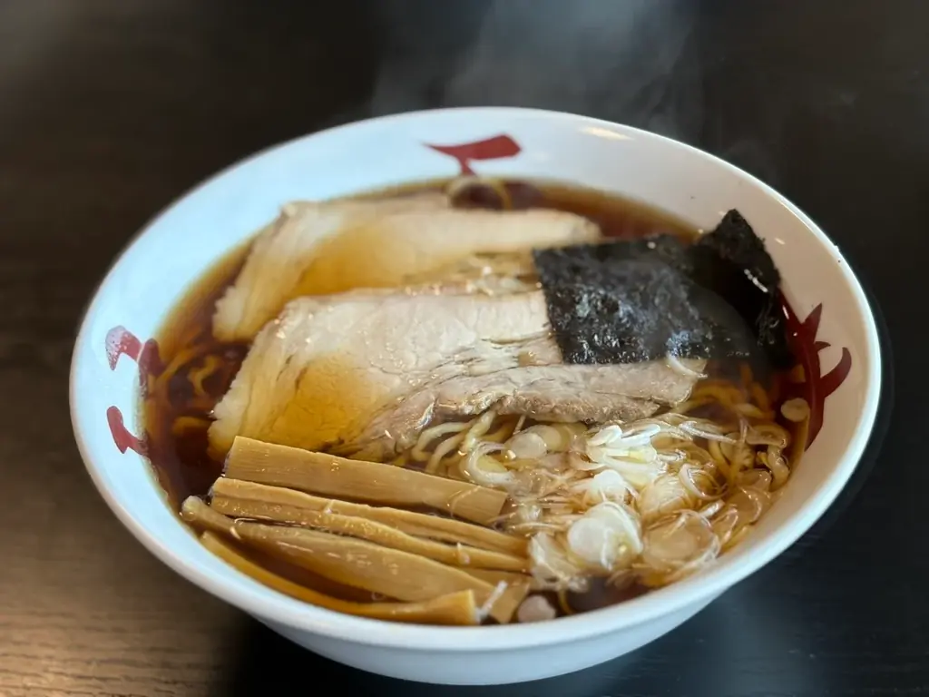 「スシロー×食べログ」全国名店監修シリーズ！山形県・鶴岡市の期間限定で営業する幻のラーメン店“中華そば処 琴平荘”監修「煮干し香る 鶏醤油ラーメン」が登場！ 画像 5