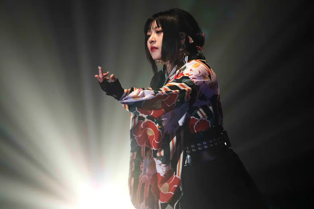 【ライブレポート】鈴華ゆう子１０ｔｈ　Ａｎｎｉｖｅｒｓａｒｙ　Ｌｉｖｅ華まつり～十年大祝宴～ 画像 2