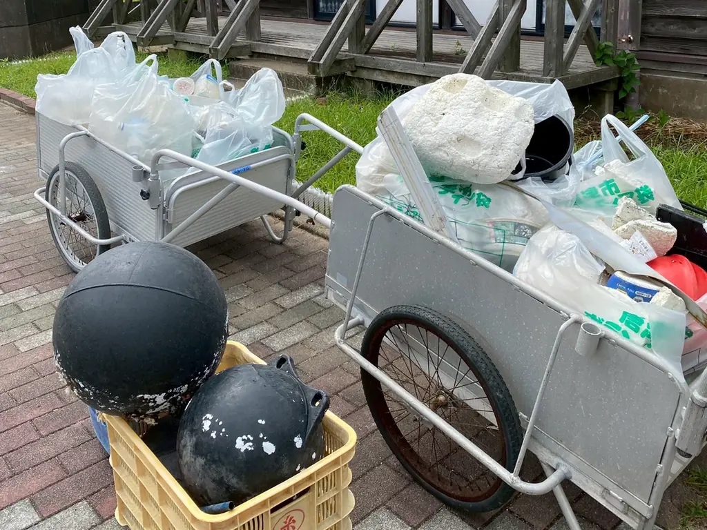 環境の日、唐津の離島・高島で全校児童13名が”全員参加”のビーチクリーン｜唐津南高校・佐賀バルーナーズと協働、拾ったキャップは”高島の形”のキーホルダーへ 画像 5