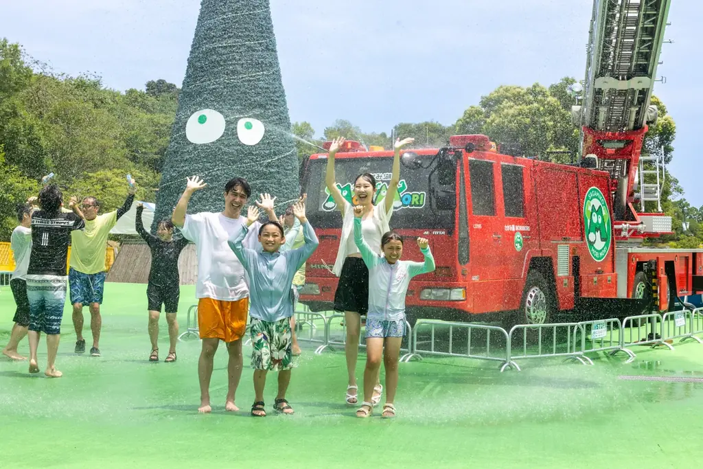真夏なのに水温一桁台！？関東最大級の屋外水遊び広場「スプラッッッシュカーニバル」6/27(土)オープン。今年は「映画クレヨンしんちゃん」のコラボコンテンツが登場 画像 2