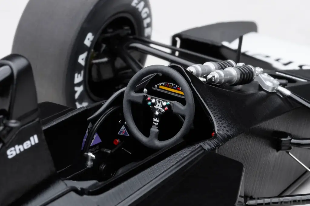 多くのファンからのリクエストに応え、AUTOart「マクラーレン ホンダ MP4/6（アイルトン・セナ）」の再販が決定。 画像 10