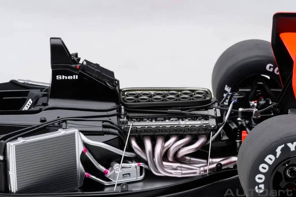 多くのファンからのリクエストに応え、AUTOart「マクラーレン ホンダ MP4/6（アイルトン・セナ）」の再販が決定。 画像 8