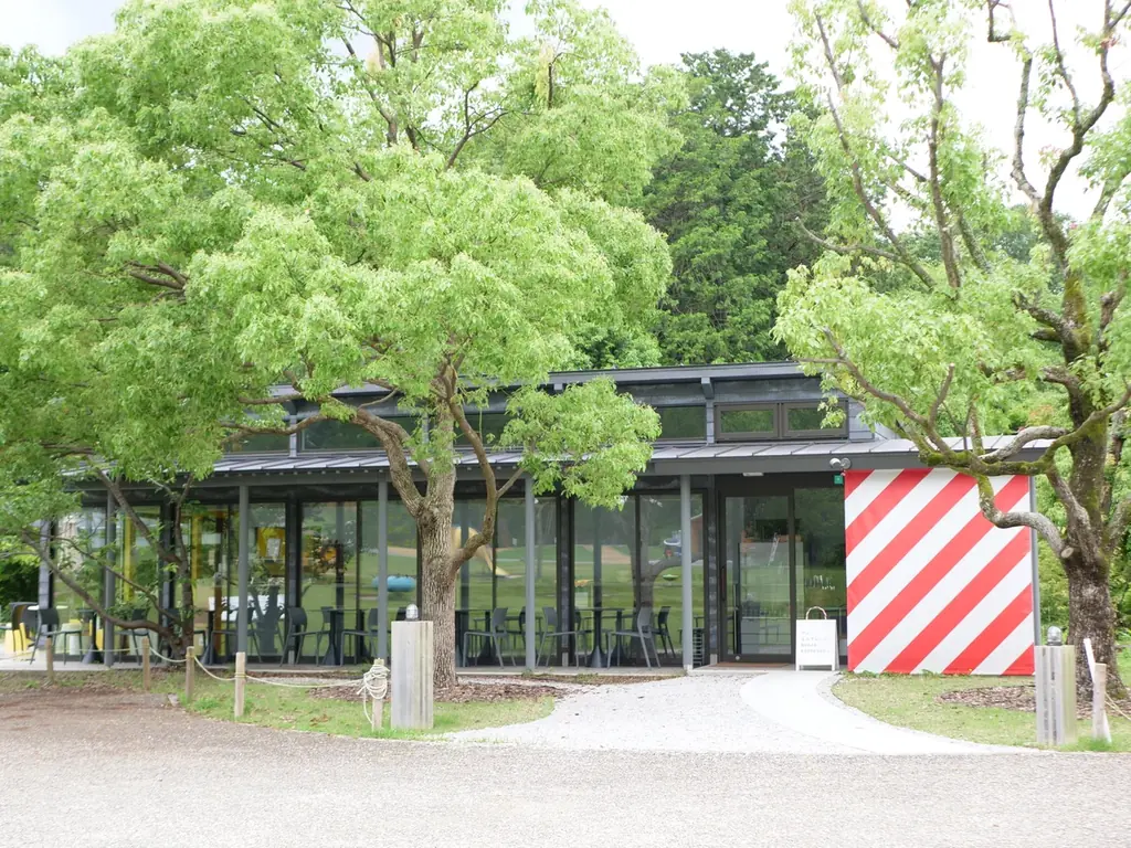 滋賀県営びわこ文化公園に、滋賀県内”初”出店となるベーカリーカフェ「パンとエスプレッソと」が、2026年6月21日(日)グランドオープンします！ 画像 1