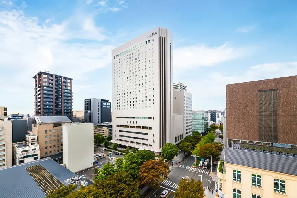 ヒルトン名古屋 完熟フルーツを贅沢に使用した果肉尽くしのかき氷　「宮崎マンゴーピンス」「静岡マスクメロンピンス」を提供開始 画像 6