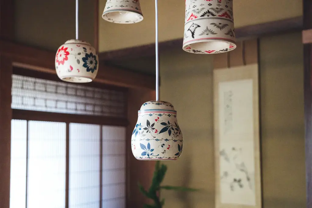 伝統工芸「こけし」が暮らしに寄り添う照明に。Sony Design×桜井こけしによる共創作品『灯るこけし』の照明製造を村上工作所が担当 画像 7