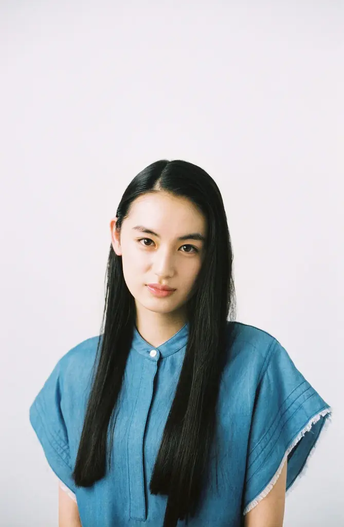 ファミリーマートCM出演中の八木莉可子さんがナビゲーターとして登場！月間ラインナップ紹介番組「今月のファミマTV」を6月16日よりファミマTVで放映開始 画像 3