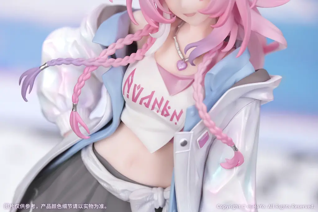 『崩壊：スターレイル』より、Gift+シリーズ新作「キュレネ 素敵な休日 Ver.」が1/8スケールフィギュアとなって登場。 画像 3