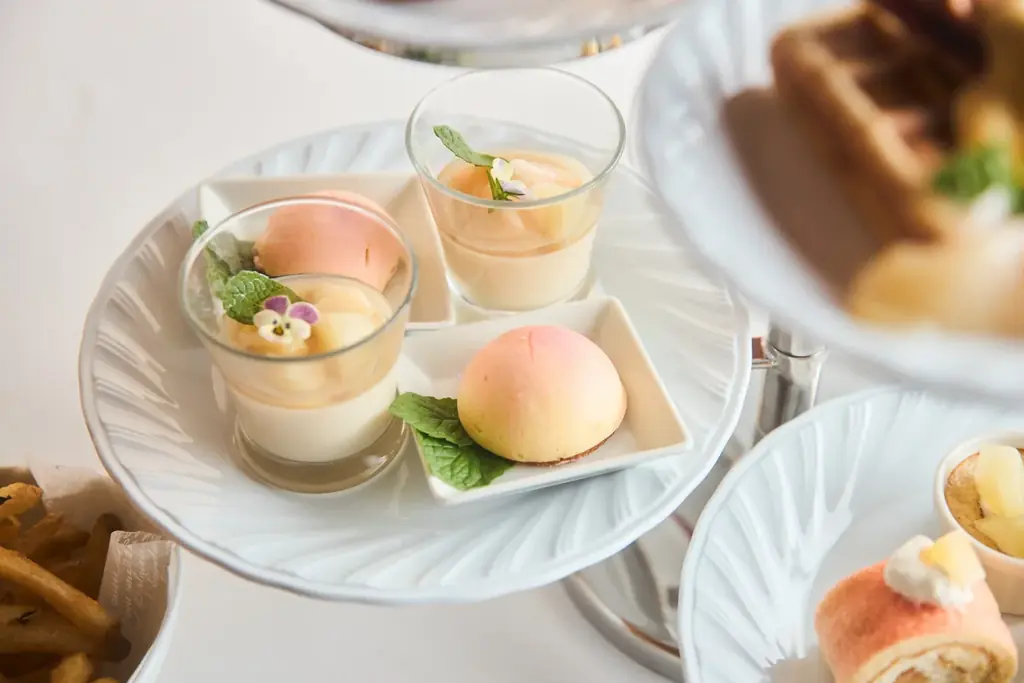 【六本木】極上の桃スイーツを味わうご褒美アフタヌーンティーが期間限定で登場！ 画像 3