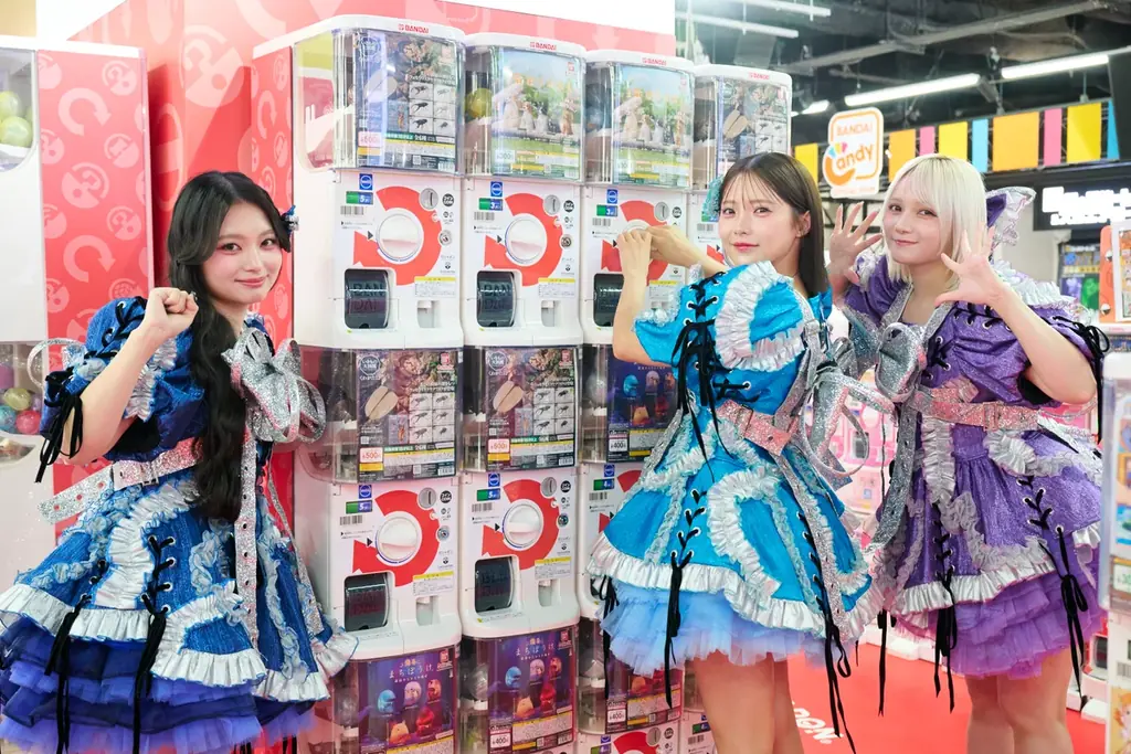 『バンダイナムコ Cross Store 東京』内カプセルトイ専門店 ギネス世界記録™認定！公式認定授与式には女性アイドルグループ「CANDY TUNE」も登壇 画像 3