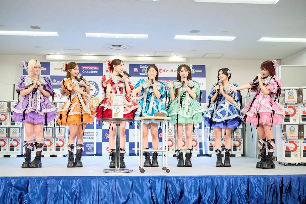 『バンダイナムコ Cross Store 東京』内カプセルトイ専門店 ギネス世界記録™認定！公式認定授与式には女性アイドルグループ「CANDY TUNE」も登壇 画像 8