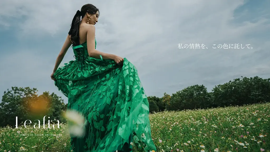 アールイズ・ドレス、新ドレスライン「The Royal Line」発表。俳優・文音が表現する、4つのドレスストーリー。 画像 5