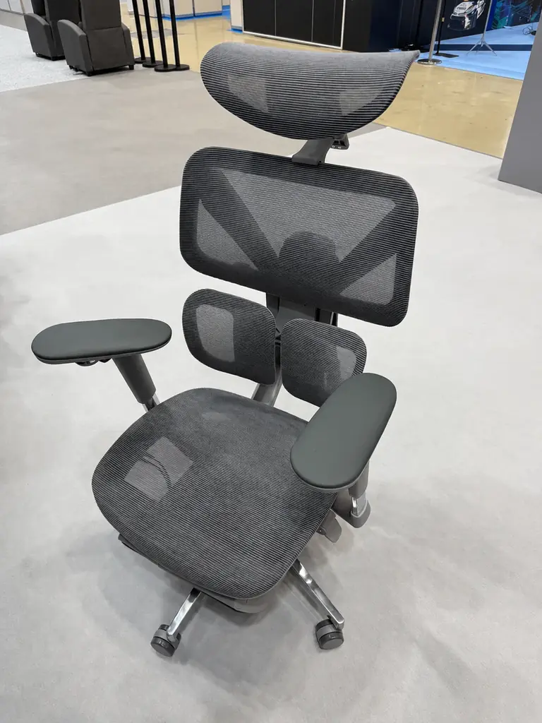 本日開幕「第6回 XR・メタバース総合展 夏」のXREALブースにCAGUUUが家具提供！来場者限定のSNSプレゼント企画も実施 画像 3