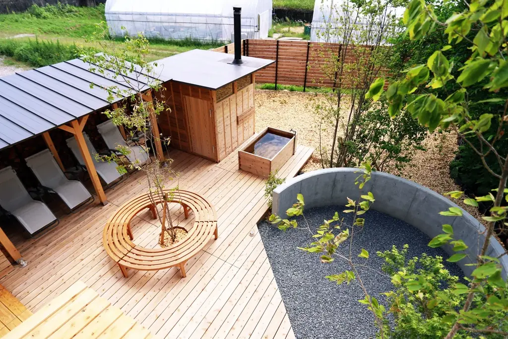 6月20日開始｜立山・土肥邸 Nayaに薪サウナTUBOSAUNA導入