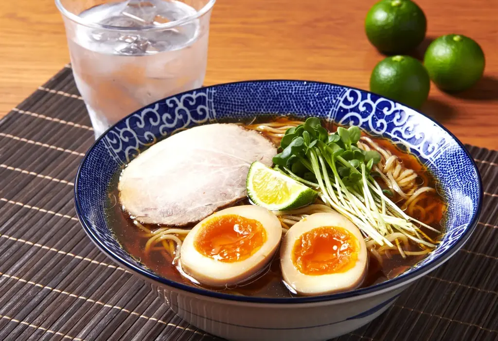 【天下一品】鳥羽周作シェフ監修！夏季限定メニュー「すだち香る あっさり冷やし麺」を7月1日より全店舗で販売開始！ 画像 6