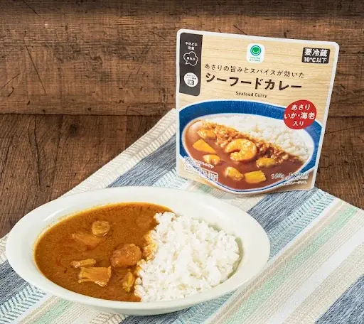 さらさらスパイスカレー派？定番とろとろカレー派？カレー好き500人に聞いたカレーの最新事情を発表！ファミマル担当者が本気で選んだ「ファミマル夏の推しカレー」も大公開！ 画像 16