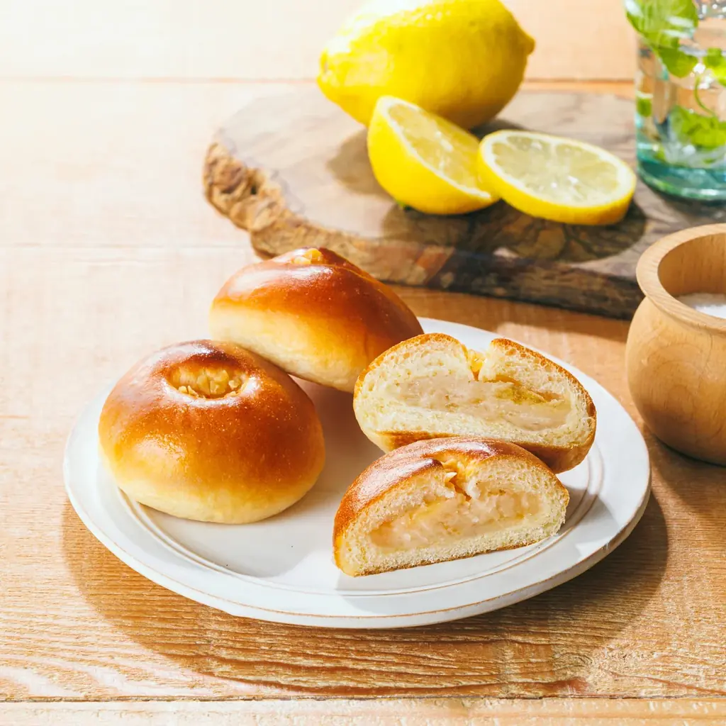 【木村屋總本店】＜新商品＞7月1日から、銀座本店との合同開発「酒種 塩レモン」「銀座こだわりミートパイ」が新登場！ 画像 2