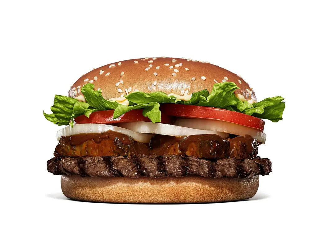 バーガーキング®から夏限定の「BBQステーキワッパー®」新発売！直火焼きビーフに牛バラステーキを豪快に重ね、10種スパイスが香るコク深い「特製BBQスパイスソース」で仕上げたボリューム満点の新作登場！ 画像 2