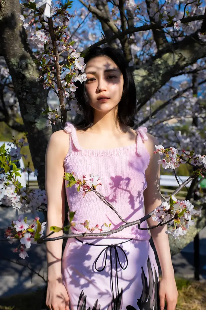俳優・山谷花純、20代最後を見つめた写真集「遠距離、現在此。」発売 画像 4