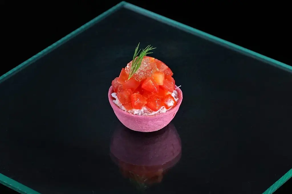 旬の国産桃を贅沢に使用した、かき氷のプティアフタヌーンティー「桃のプティアフタヌーンティー～ 白桃の夏しずくとともに～」を2026年7月1日～31日の平日限定で販売【ロイヤルパインズホテル浦和】 画像 6