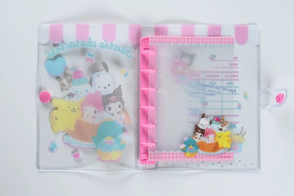 ハローキティやマイメロディ、シナモロール、クロミなど、大人気のサンリオキャラクターが大集合♡『あそぼうサンリオキャラクターズ　きらめきかわいいブック　クリアシール手帳特大号』7月16日発売決定！ 画像 4