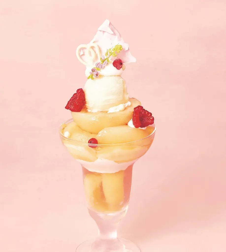 フルーツ＆スイーツカフェ「フルフルール 近鉄あべのハルカス店」で毎年大人気❝桃❞スイーツが７月１日(水)からスタート　昨年好評だった桃のアフタヌーンティーがアップデートされ今年も登場！ 画像 3