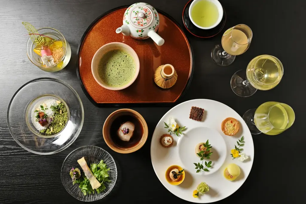 【ザ・プリンス 京都宝ヶ池】「福寿園」の日本茶とスイーツのベストマッチが涼をよぶ　名建築「茶寮」で楽しむ和のアフタヌーンティー、夏メニューを販売 画像 2