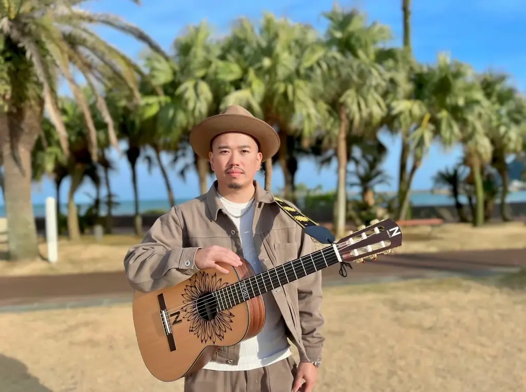 この夏、唐津でバグろ。海・音楽・花火。全部、やりすぎの一日。ビーチイベント「Grand Blue 2026」今年も開催！元E-girls鷲尾伶菜の出演、峰竜太のバナナボート体験も。 画像 17