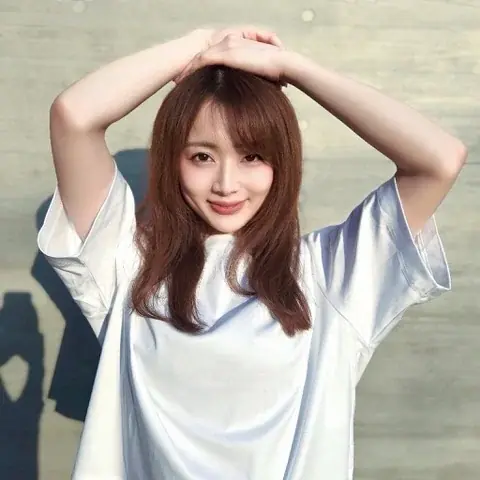 この夏、唐津でバグろ。海・音楽・花火。全部、やりすぎの一日。ビーチイベント「Grand Blue 2026」今年も開催！元E-girls鷲尾伶菜の出演、峰竜太のバナナボート体験も。 画像 24