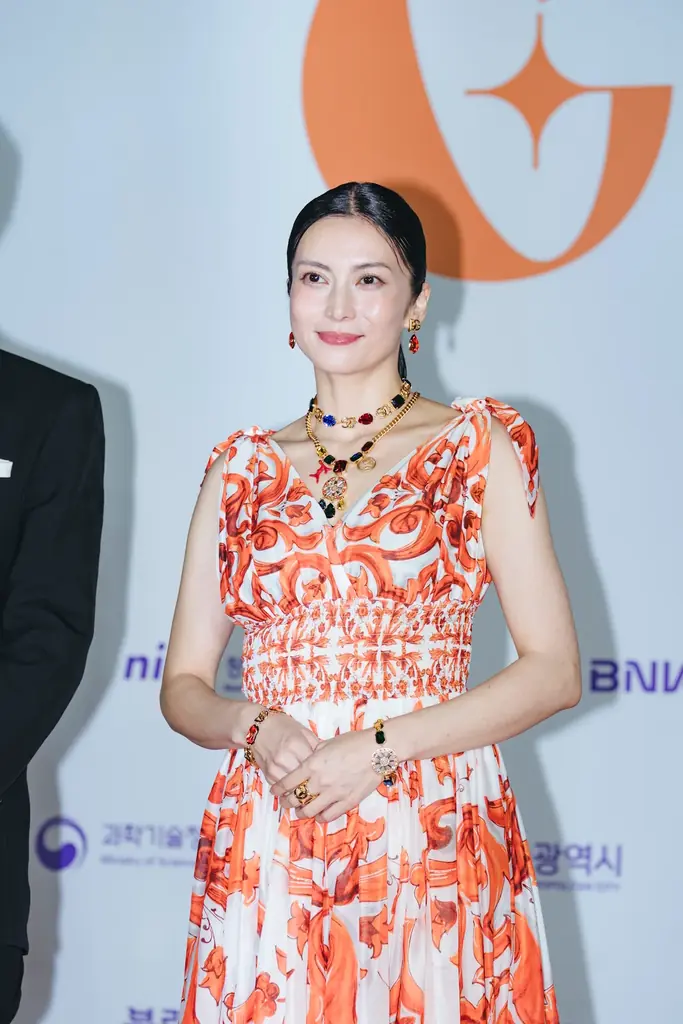 ABEMAオリジナルドラマ『スキャンダルイブ』、韓国・釜山で行われたアジア最大級のストリーミングの祭典「グローバルOTTアワード2026」にて主演・柴咲コウがレッドカーペットに登場 画像 2