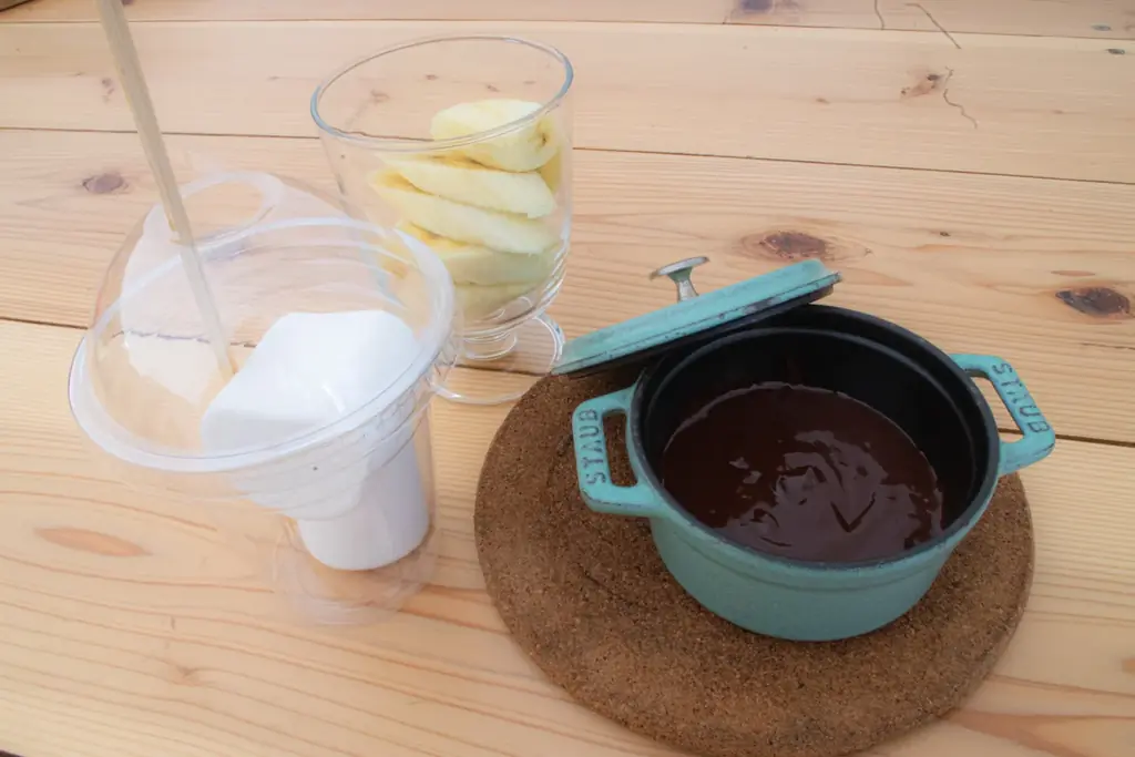 最高のリトリートを体験できる THE FIVE RIVERS FINE GLAMPING 群馬 白沢　2026夏の味覚を存分に味わうグリルディナー＆ペットフーディスト監修愛犬用”夏ディナー”　提供開始 画像 9