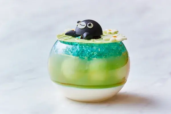 【ホテルメトロポリタン】今年も登場！食べるのがもったいない！Suicaのペンギンがキュートに飛び出すメロンゼリー 画像 3