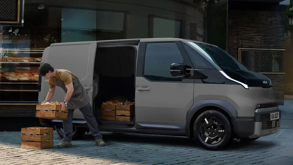 次世代モビリティとして注目が集まるEV車「Kia PV5」をトイファクトリーが初展示〈東京・南町田で2モデルを公開〉 画像 7