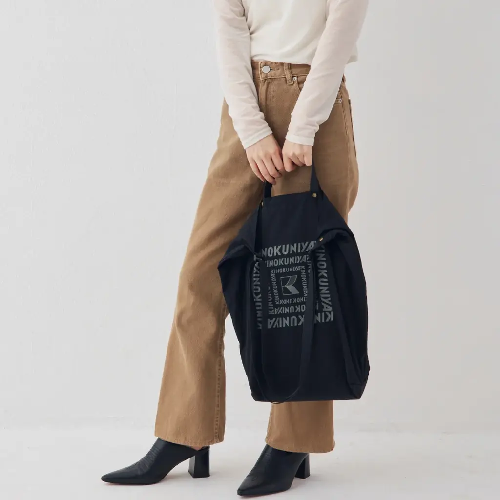 【紀ノ国屋】両手が自由に使える「折りたたみクロスボディバッグ」が登場！ 画像 6