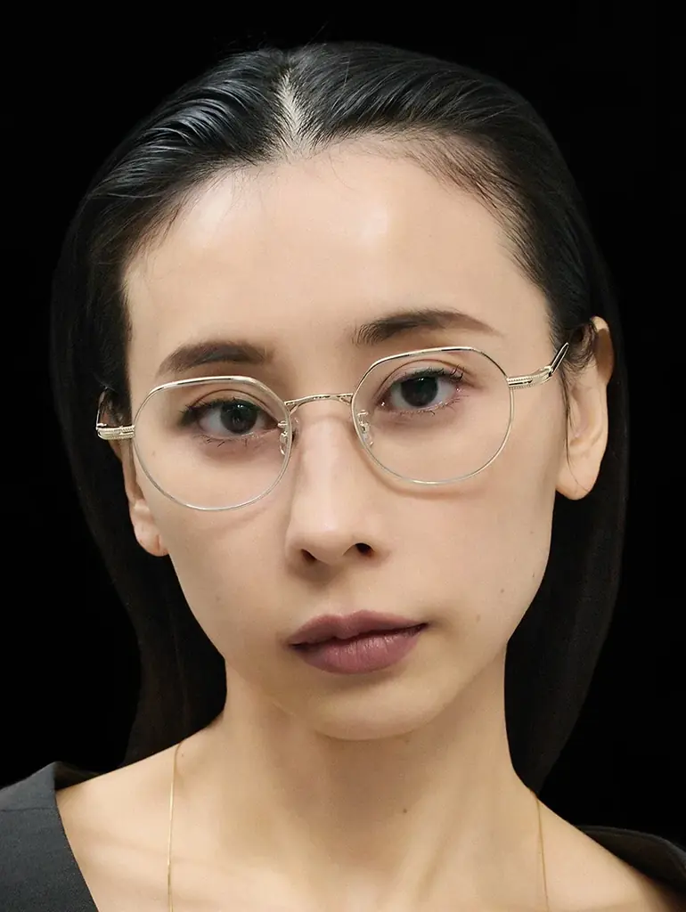メガネブランド「Zoff」とファッションブランド「Ameri」ディレクター黒石奈央子とのコラボレーションアイウェア「Zoff｜Naoko Kuroishi」店頭販売決定 画像 16