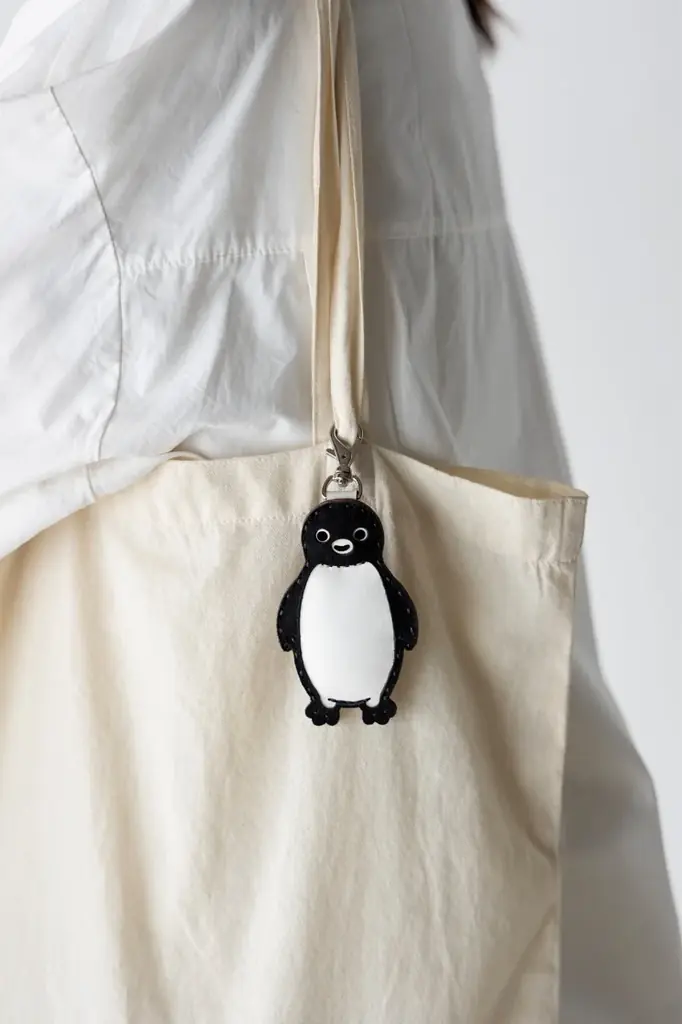 「Suicaのペンギン」が手縫いのレザーアイテムに！ハンドメイドレザーブランド「OJAGA DESIGN」とのコラボコレクションが登場！ 画像 15