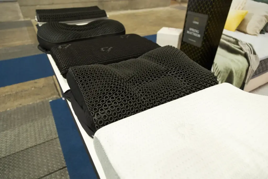 【GOKUMIN】来場14万人超のInterop Tokyo 2026「Sleep Tech」エリアに出展、IT業界の”睡眠負債”に着目し250名超へ”枕の使い分け”を提案 画像 3